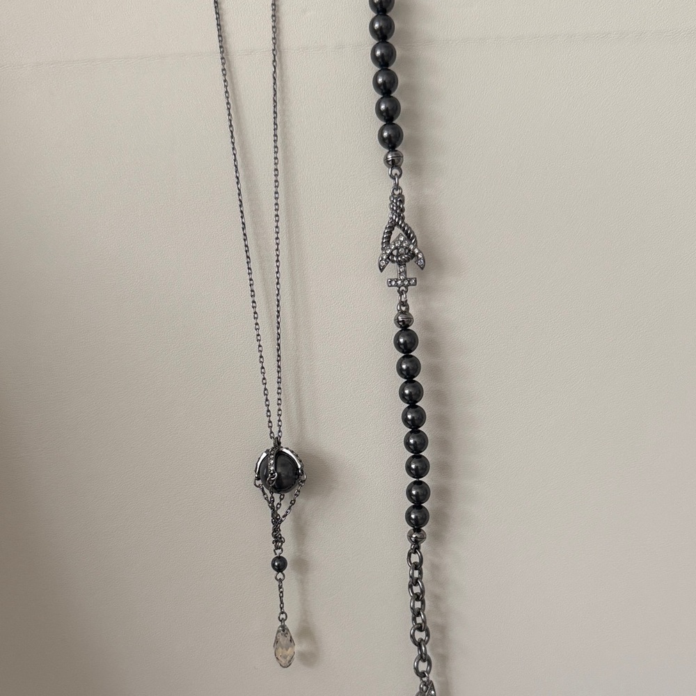 Swarovski Elegant Silver Black Pearl Necklace and Bracelet Set